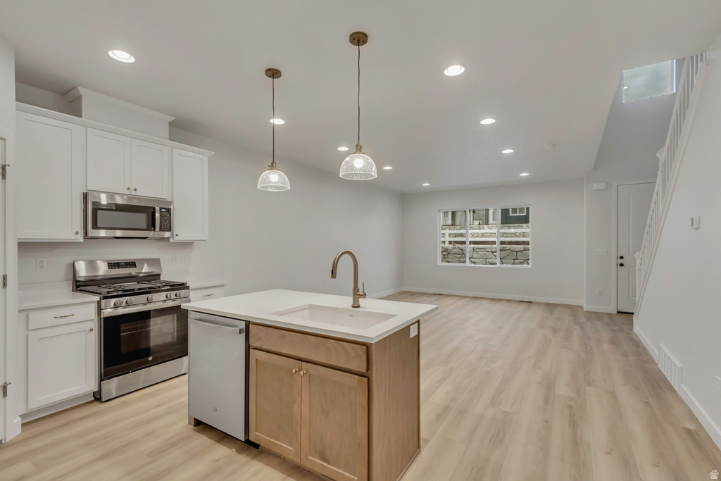 6816 S MOUNT BERRY RD #425 West Jordan, UT 84081