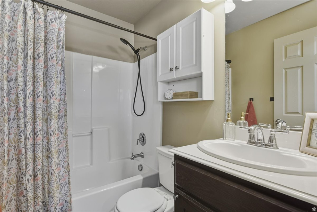 2057 S JAMES CIR Clearfield, UT 84015