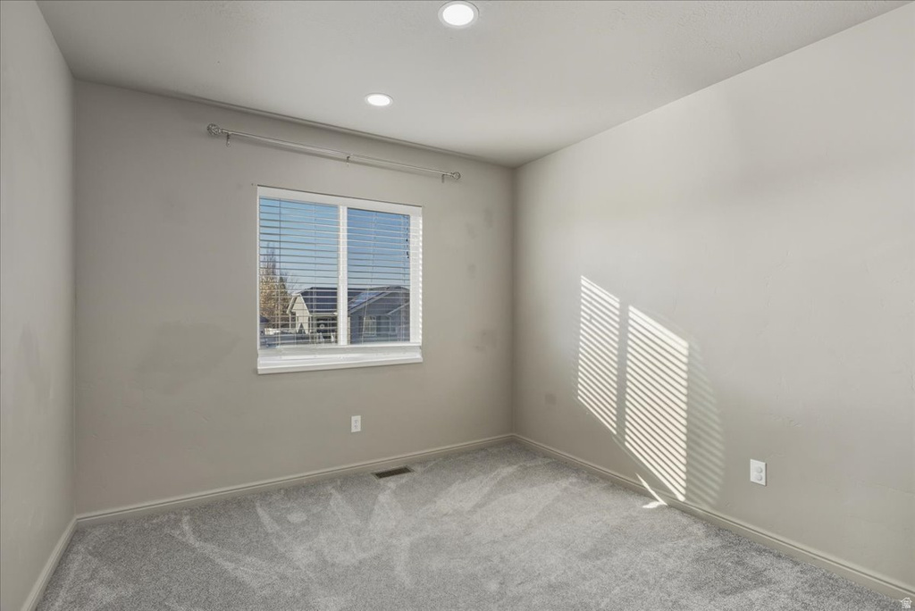 2057 S JAMES CIR Clearfield, UT 84015