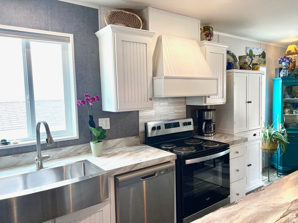 3203 S NINA LOOP Garden City, UT 84028