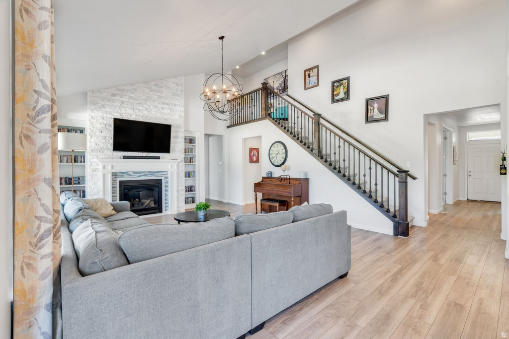 1897 E ROCK HOLLOW RD Lake Point, UT 84074