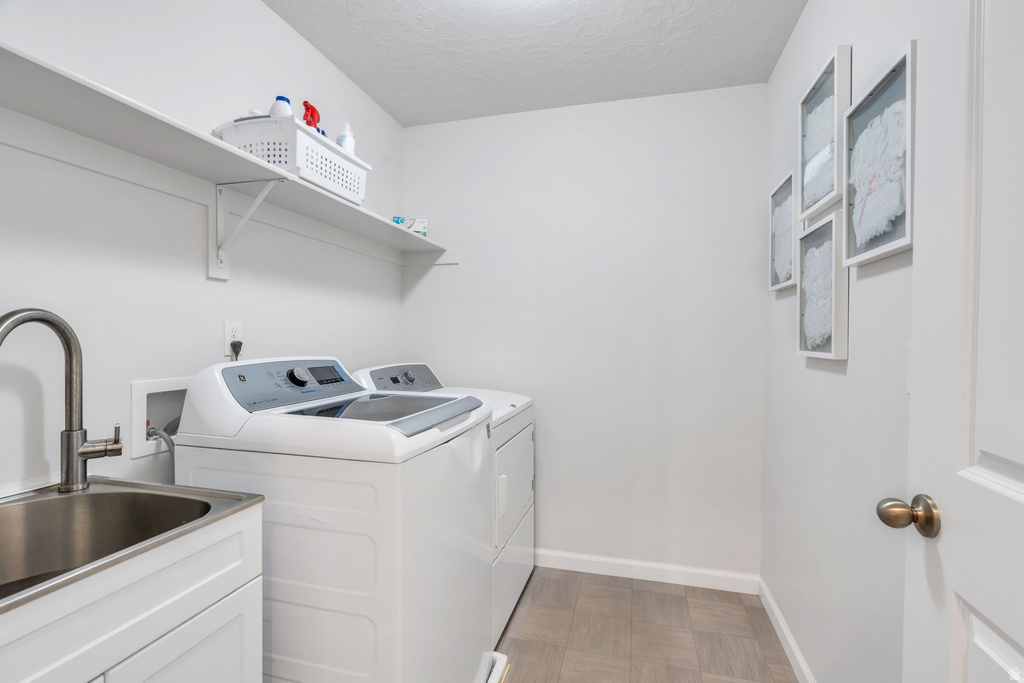 1897 E ROCK HOLLOW RD Lake Point, UT 84074