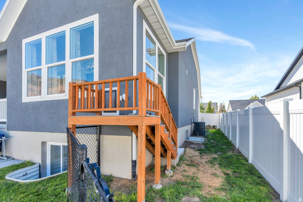 1897 E ROCK HOLLOW RD Lake Point, UT 84074