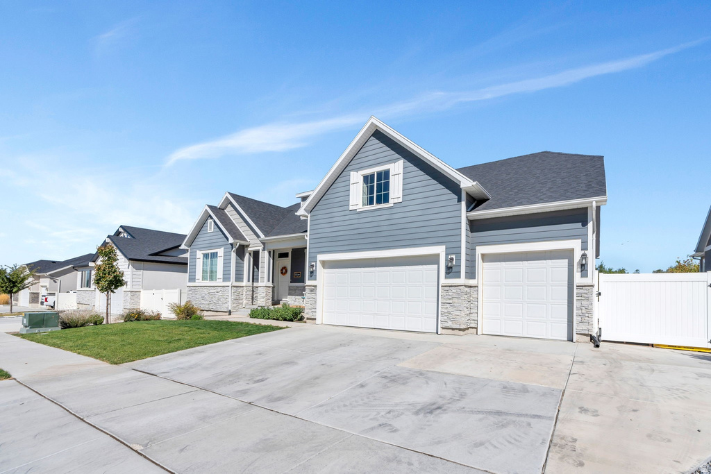 1897 E ROCK HOLLOW RD Lake Point, UT 84074