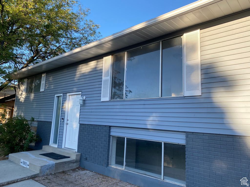 6863 S DIXIE DR DR West Jordan, UT 84084