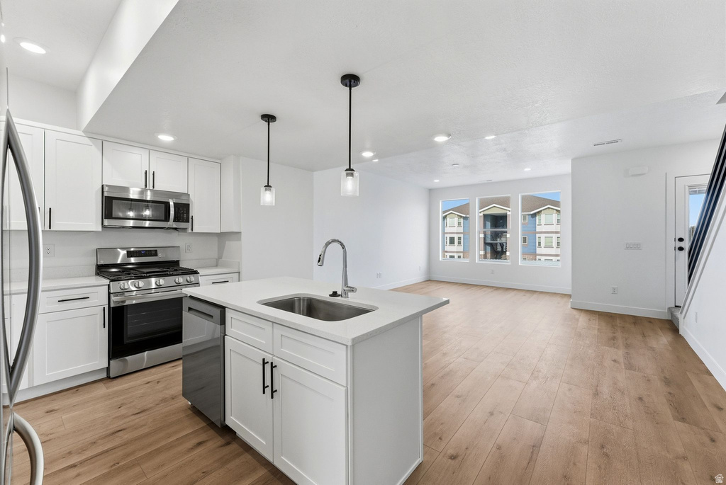 136 CHAMBORD CT Sandy, UT 84070