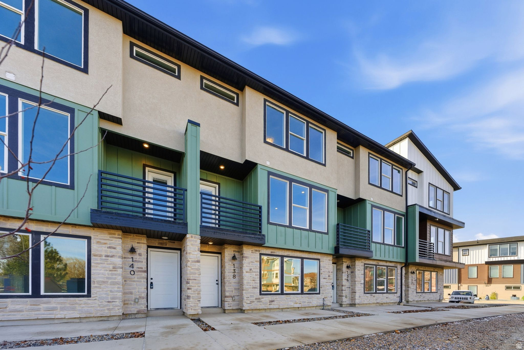 138 CHAMBORD CT Sandy, UT 84070