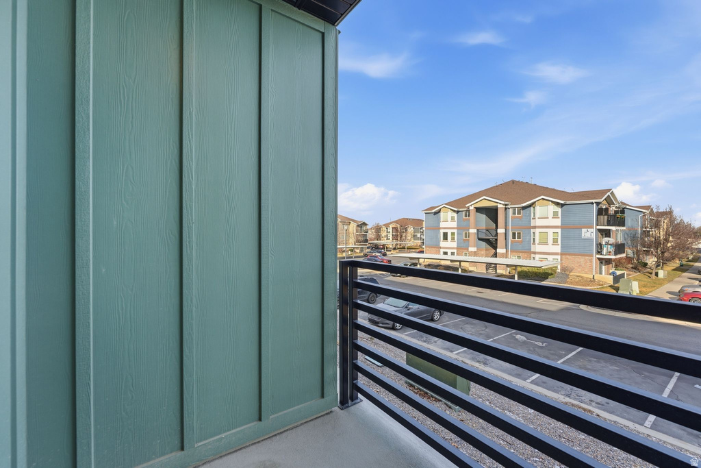 138 CHAMBORD CT Sandy, UT 84070