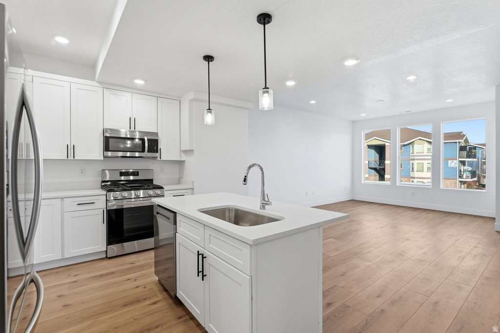 138 CHAMBORD CT Sandy, UT 84070