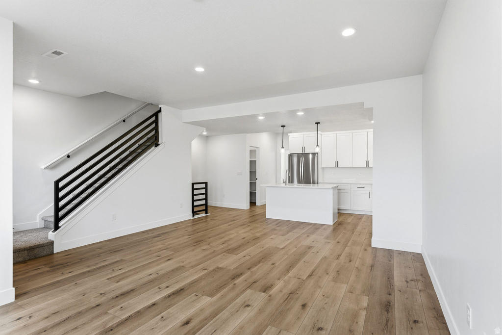 138 CHAMBORD CT Sandy, UT 84070