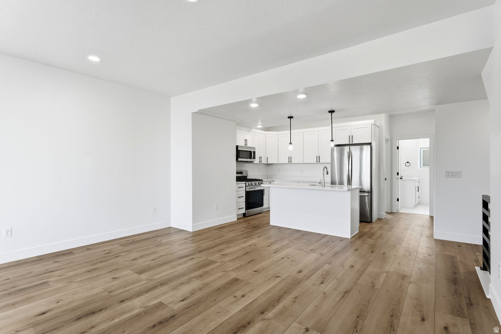 140 CHAMBORD CT Sandy, UT 84070