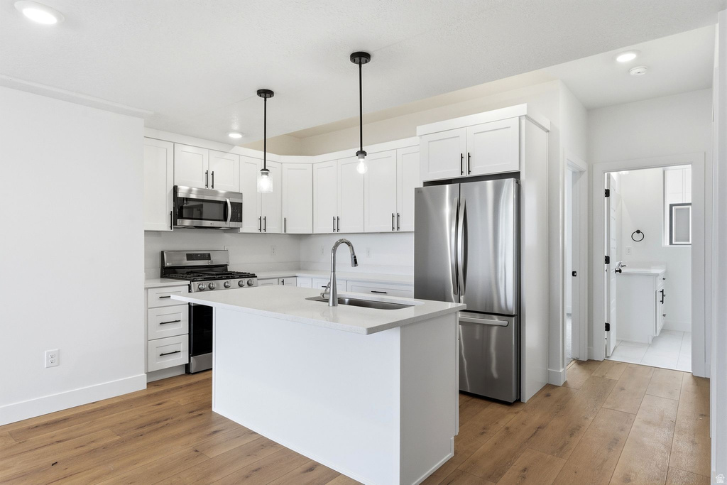 140 CHAMBORD CT Sandy, UT 84070