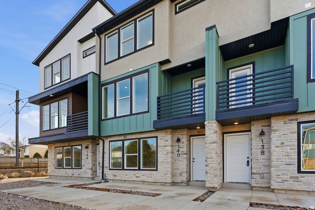 140 CHAMBORD CT Sandy, UT 84070