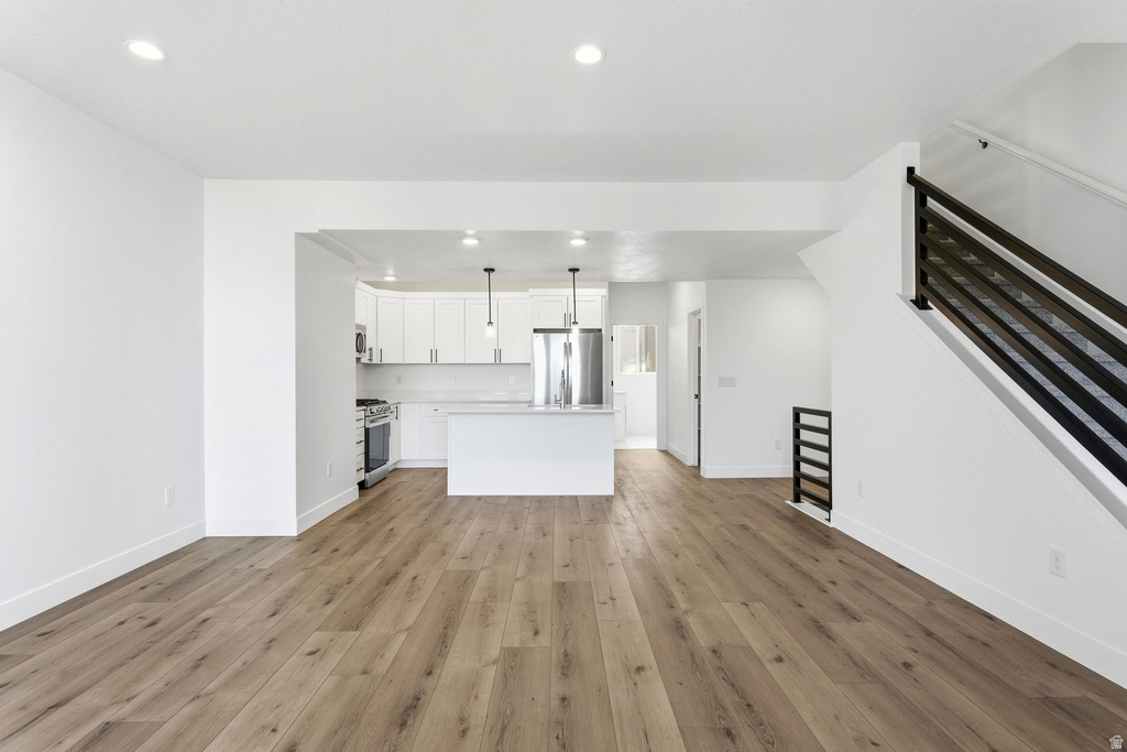 140 CHAMBORD CT Sandy, UT 84070