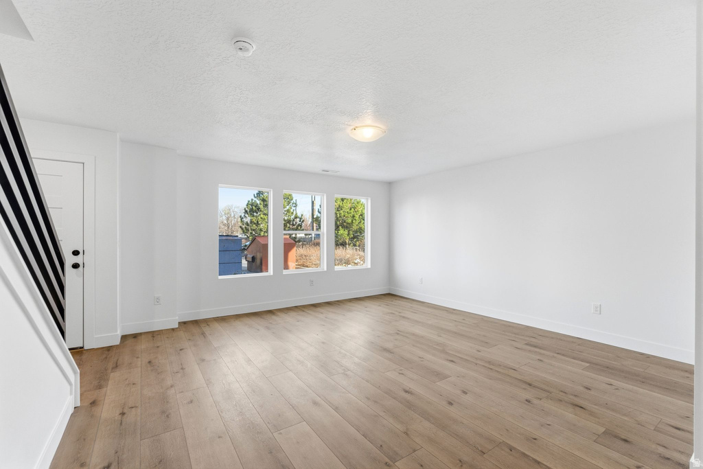 140 CHAMBORD CT Sandy, UT 84070