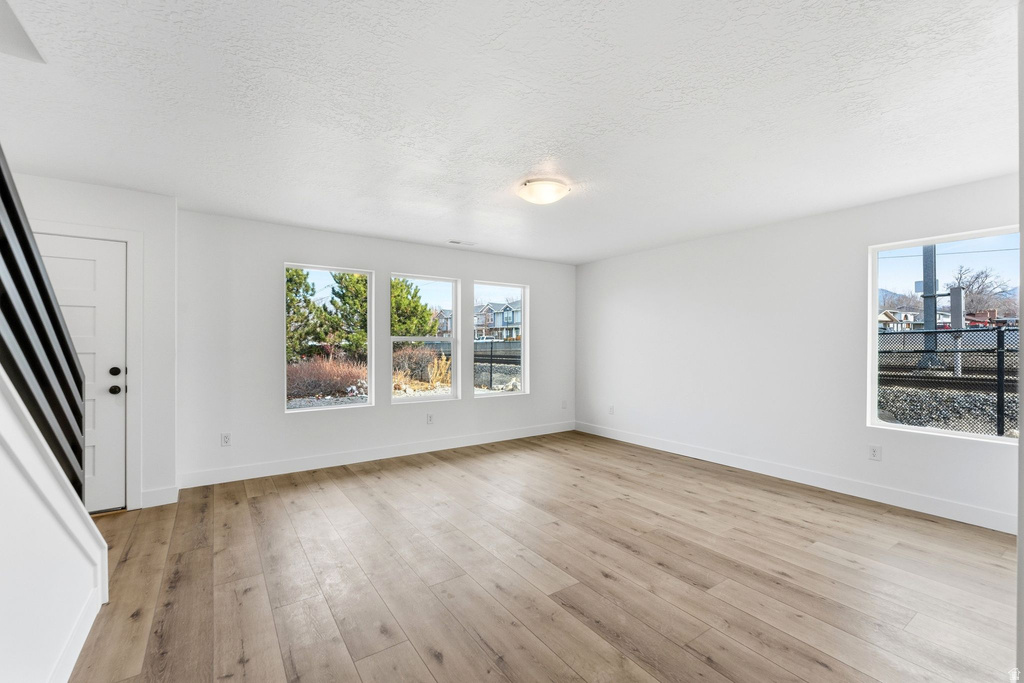 144 CHAMBORD CT Sandy, UT 84070