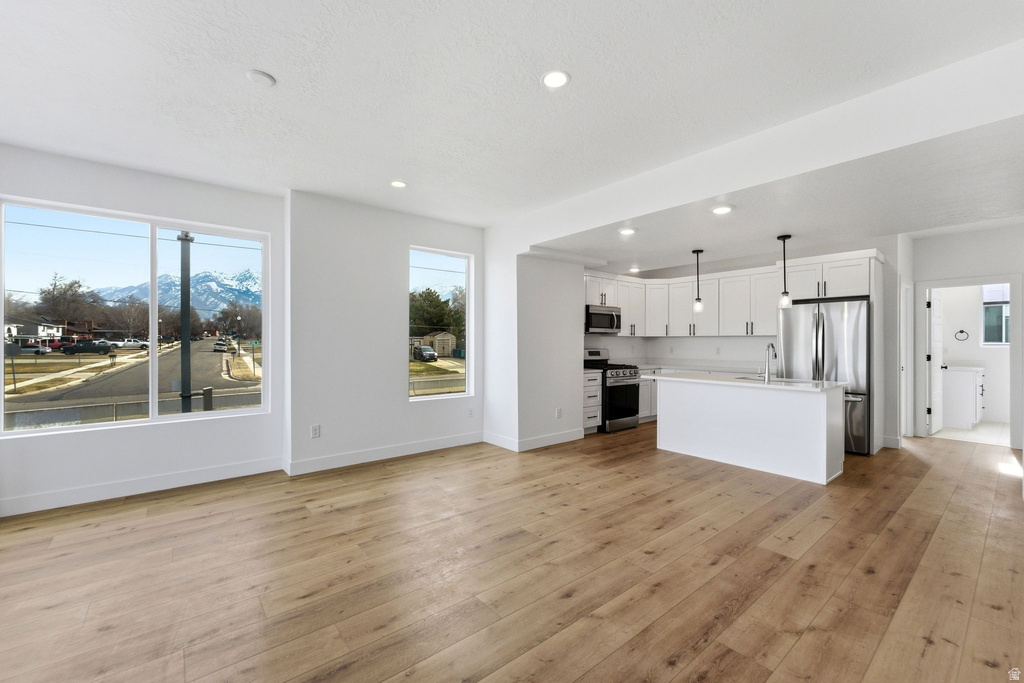 144 CHAMBORD CT Sandy, UT 84070