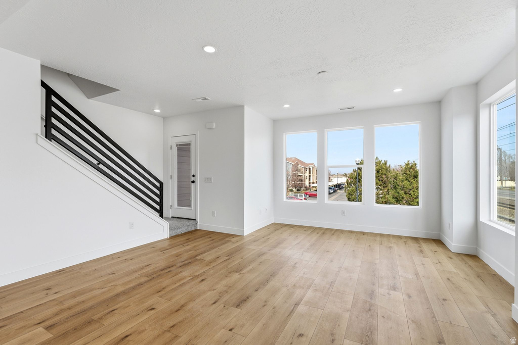 144 CHAMBORD CT Sandy, UT 84070