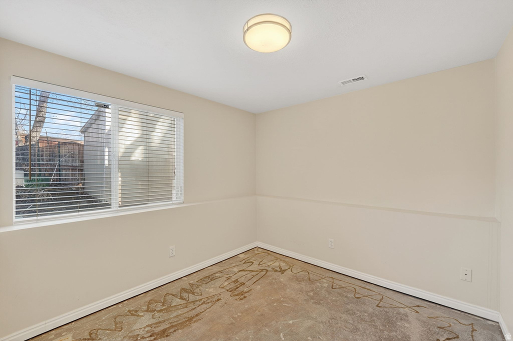 586 E CREEKVIEW DR Murray, UT 84107