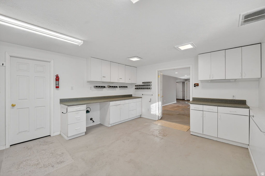 586 E CREEKVIEW DR Murray, UT 84107