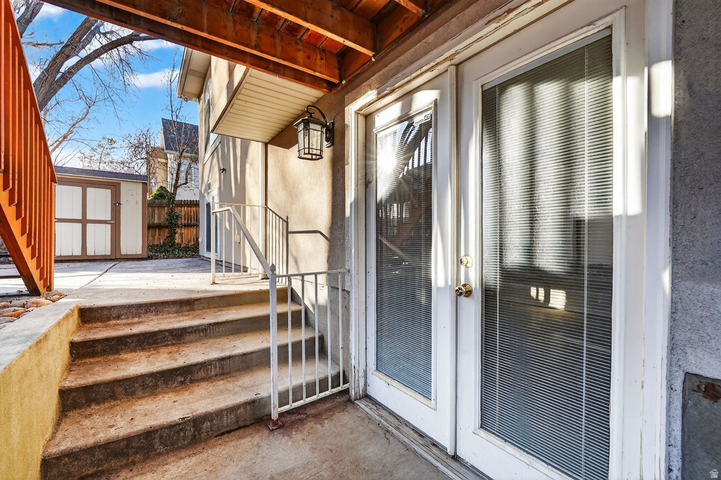 586 E CREEKVIEW DR Murray, UT 84107