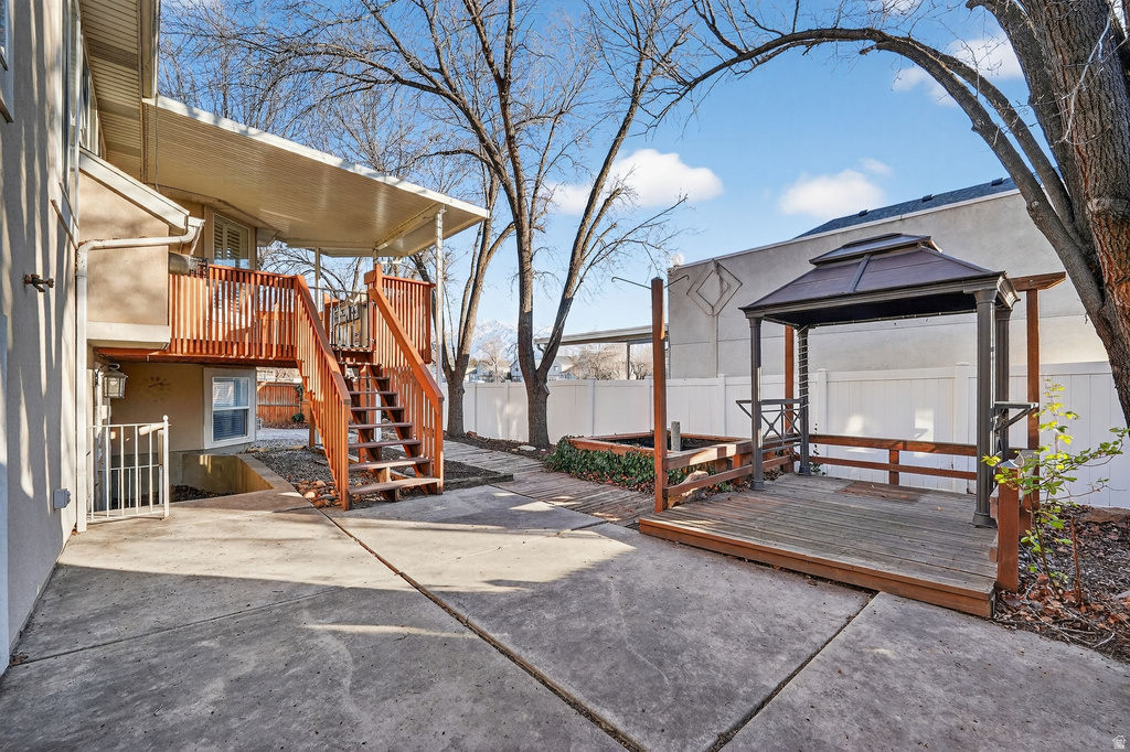 586 E CREEKVIEW DR Murray, UT 84107