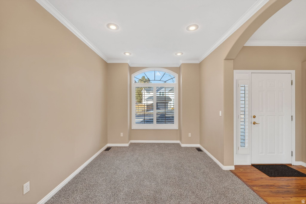 586 E CREEKVIEW DR Murray, UT 84107