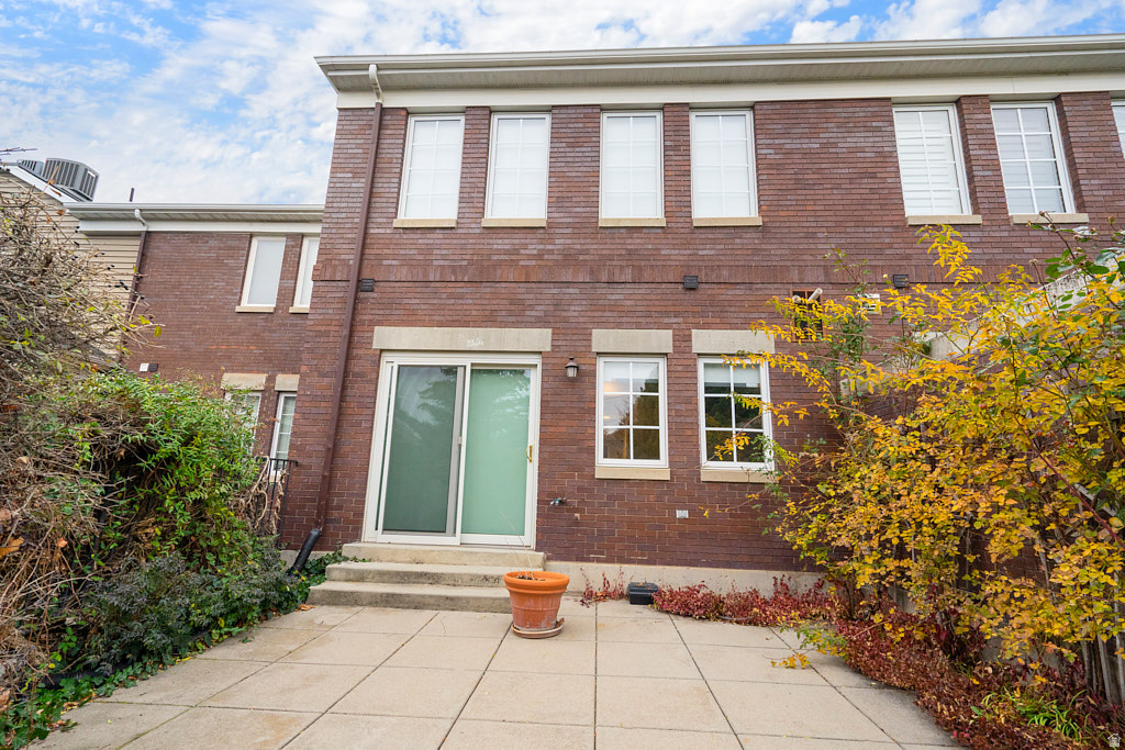 468 N E ST Salt Lake City, UT 84103