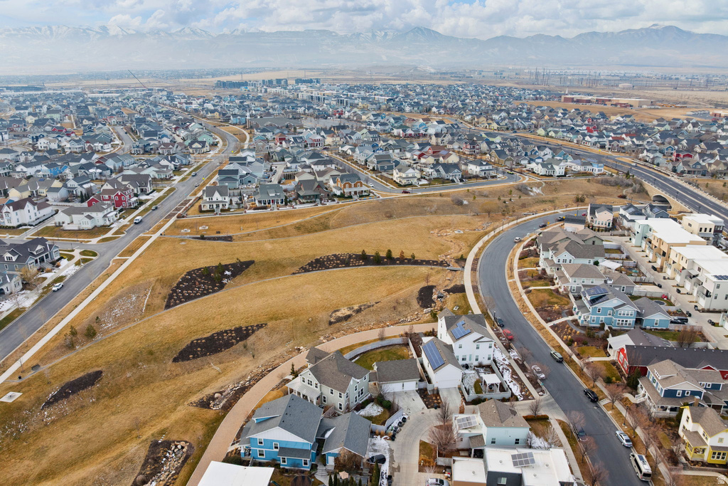 4851 W FISH HOOK RD South Jordan, UT 84009