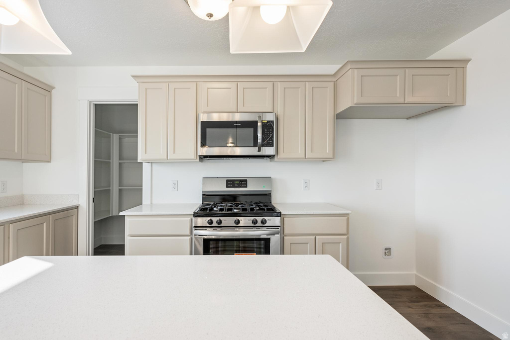 1671 S WINDSONG DR #SH374 Santaquin, UT 84655