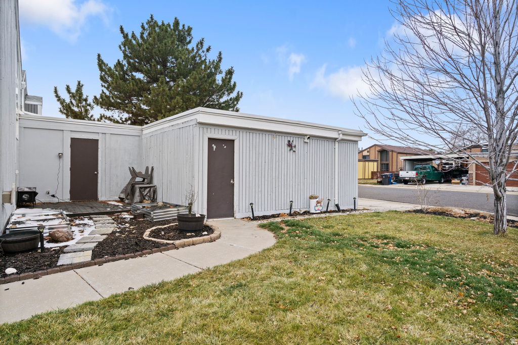 1847 E 5750 S South Ogden, UT 84403
