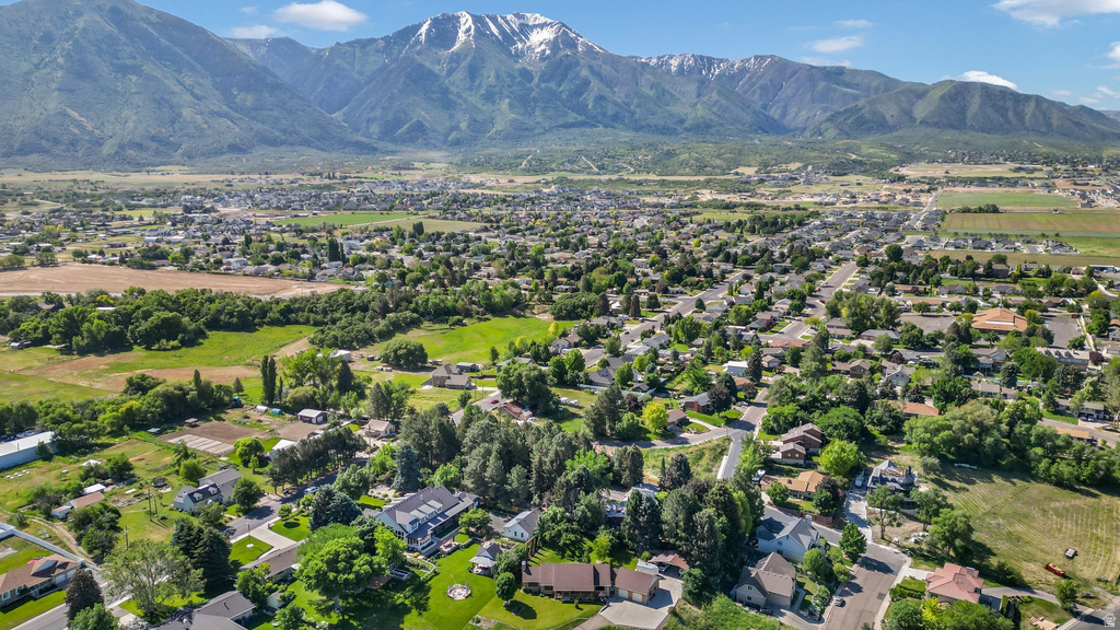 412 S 100 E Salem, UT 84653