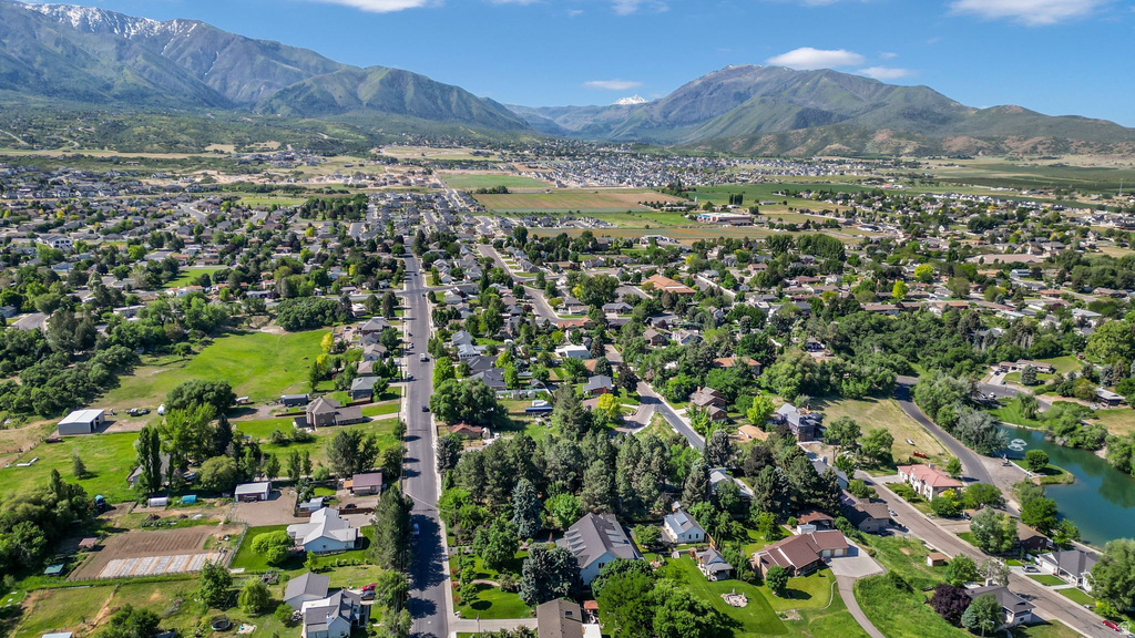 412 S 100 E Salem, UT 84653