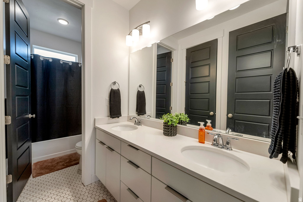 1633 W ALPENGLOW CIR Farmington, UT 84025