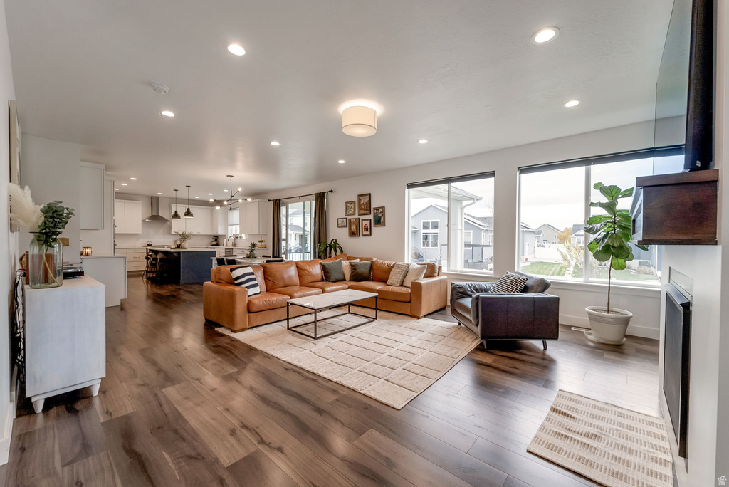 1633 W ALPENGLOW CIR Farmington, UT 84025