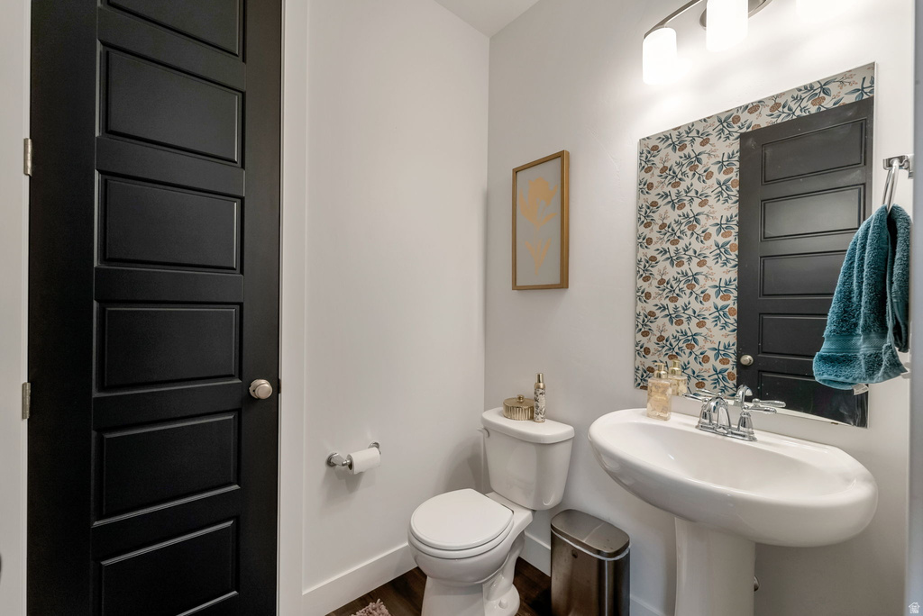 1633 W ALPENGLOW CIR Farmington, UT 84025