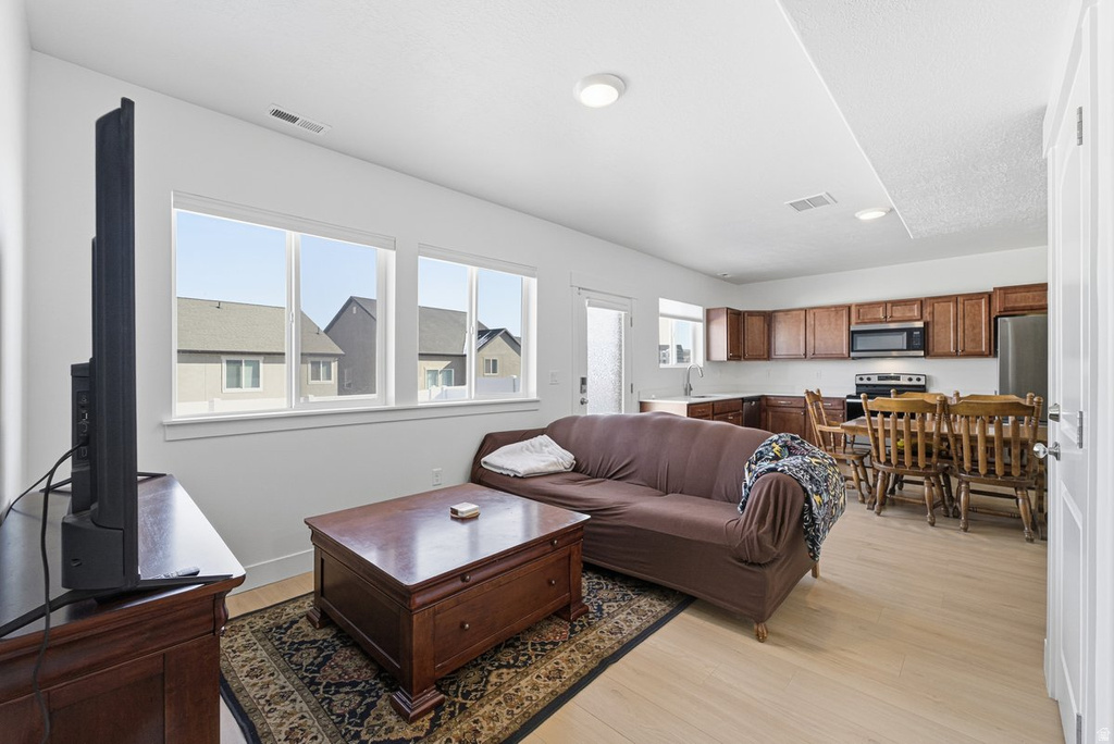 682 BENEDICT DR Saratoga Springs, UT 84045