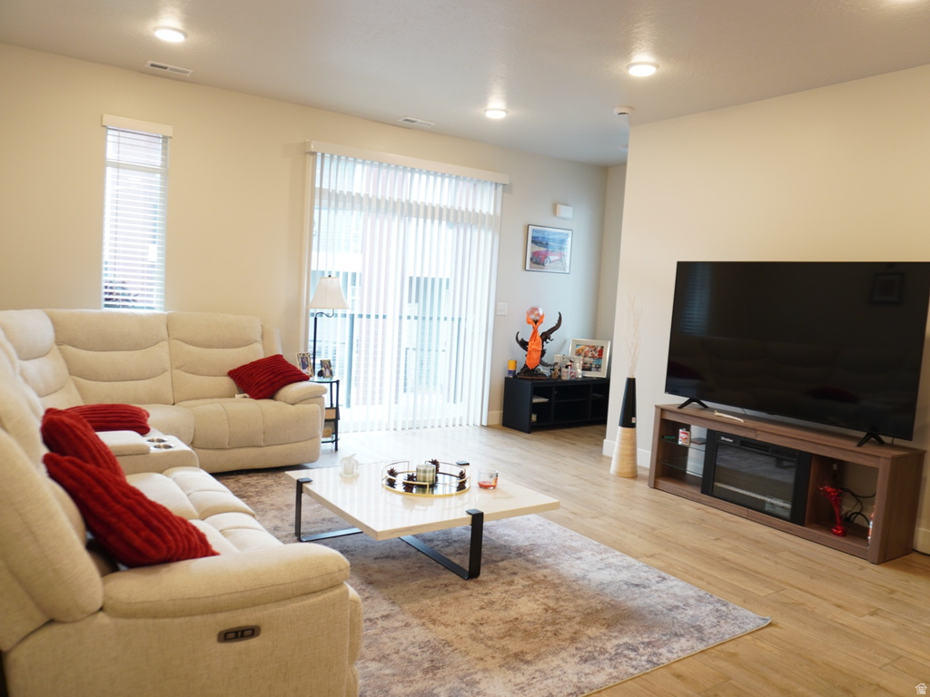 462 E 625 S Clearfield, UT 84015