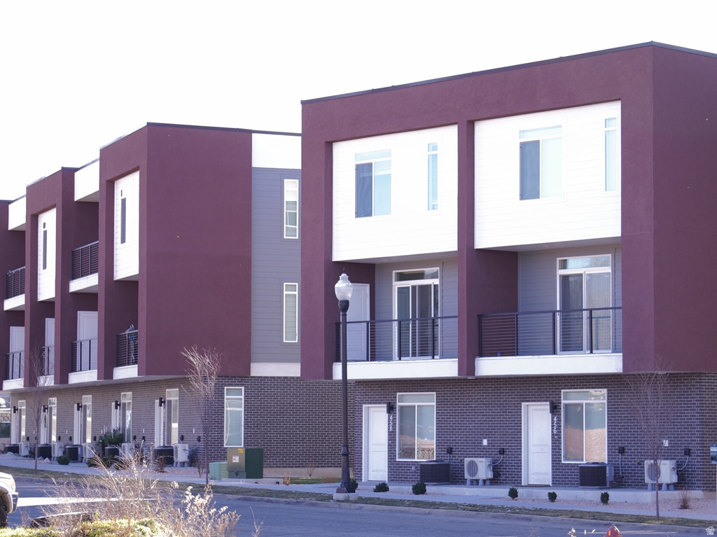 462 E 625 S Clearfield, UT 84015