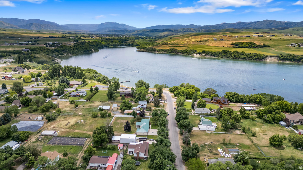 127 W MAIN ST Hyrum, UT 84319