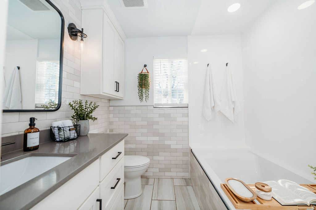 2380 S LINDA WAY Perry, UT 84302