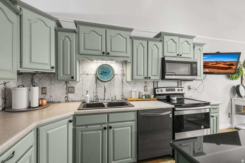 1015 E BROOK HAVEN DR Kaysville, UT 84037