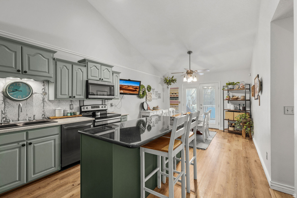 1015 E BROOK HAVEN DR Kaysville, UT 84037