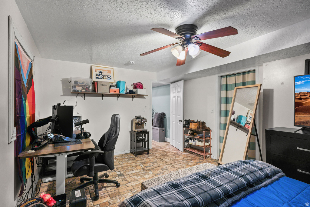 1015 E BROOK HAVEN DR Kaysville, UT 84037