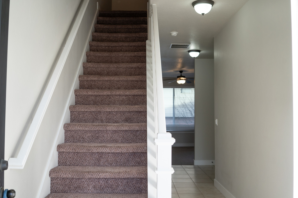 328 W PAGES LN Bountiful, UT 84010