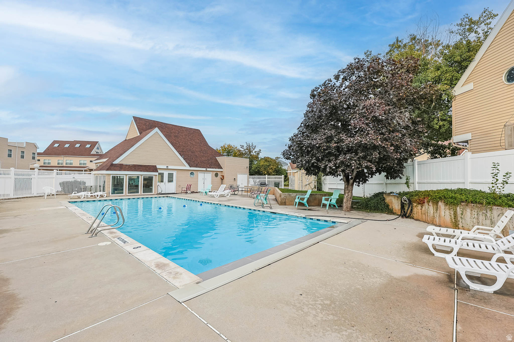 761 E GABLES LN Midvale, UT 84047