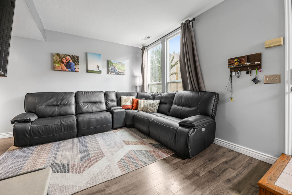 761 E GABLES LN Midvale, UT 84047