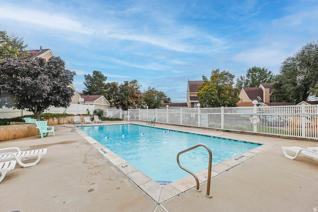 761 E GABLES LN Midvale, UT 84047