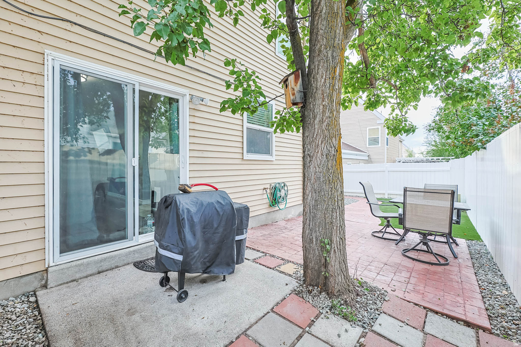 761 E GABLES LN Midvale, UT 84047