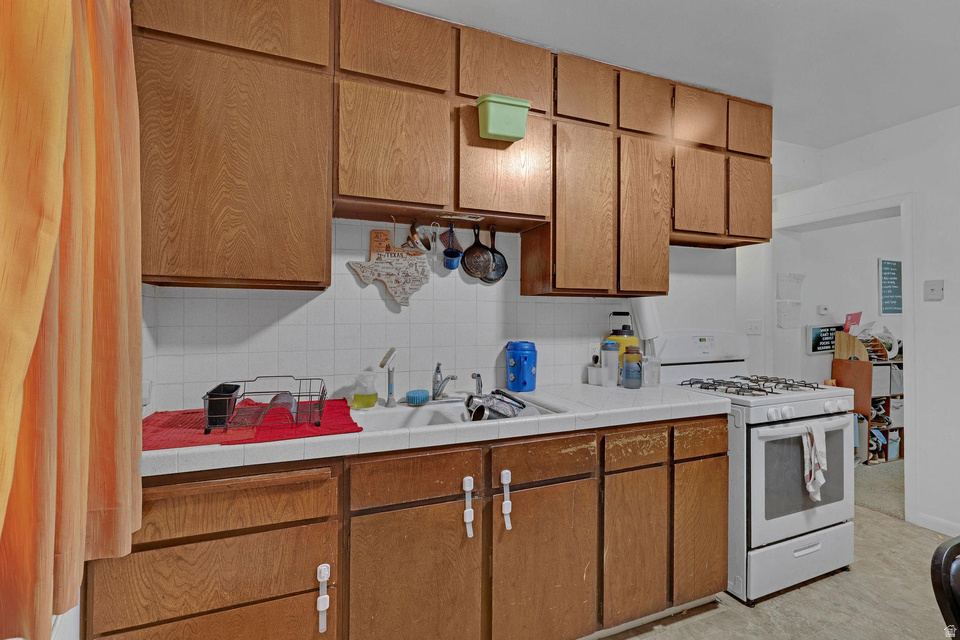 231 N 100 W Springville, UT 84663